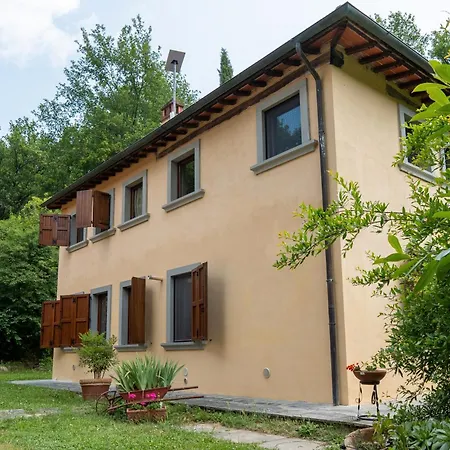 Casa Gialla Il Cipresso Villa