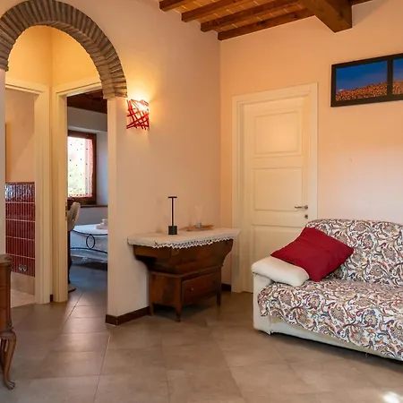 Casa Gialla Il Cipresso וילה